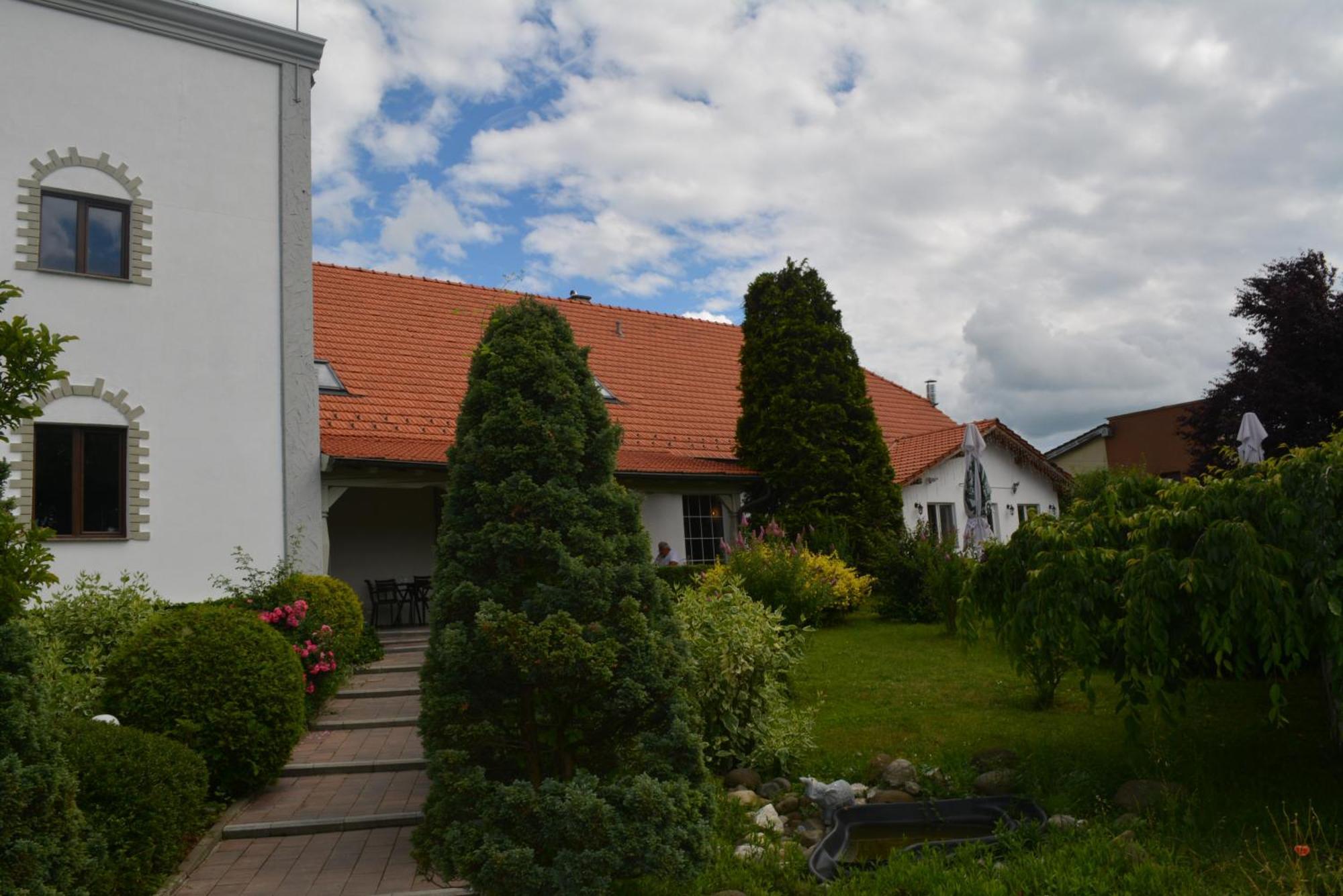 Bistriţa Colina Restaurant & Events酒店 外观 照片