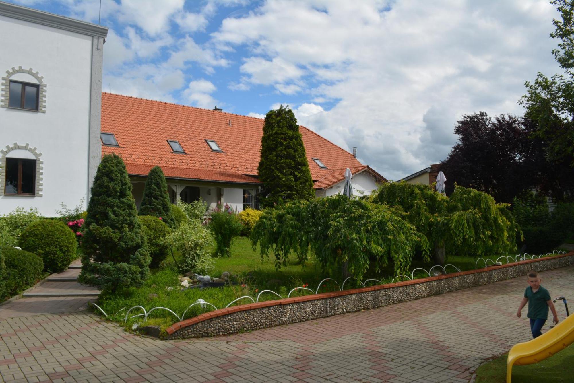 Bistriţa Colina Restaurant & Events酒店 外观 照片